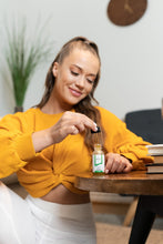 Load image into Gallery viewer, Envy Premium Hemp oil extract Tincture Double Apple net 1.0 fl oz